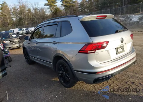 2022 Volkswagen Tiguan 2.0T Se R-Line Black z USA, uszkodzony, nr VIN 3VV8B7AX8NM049373